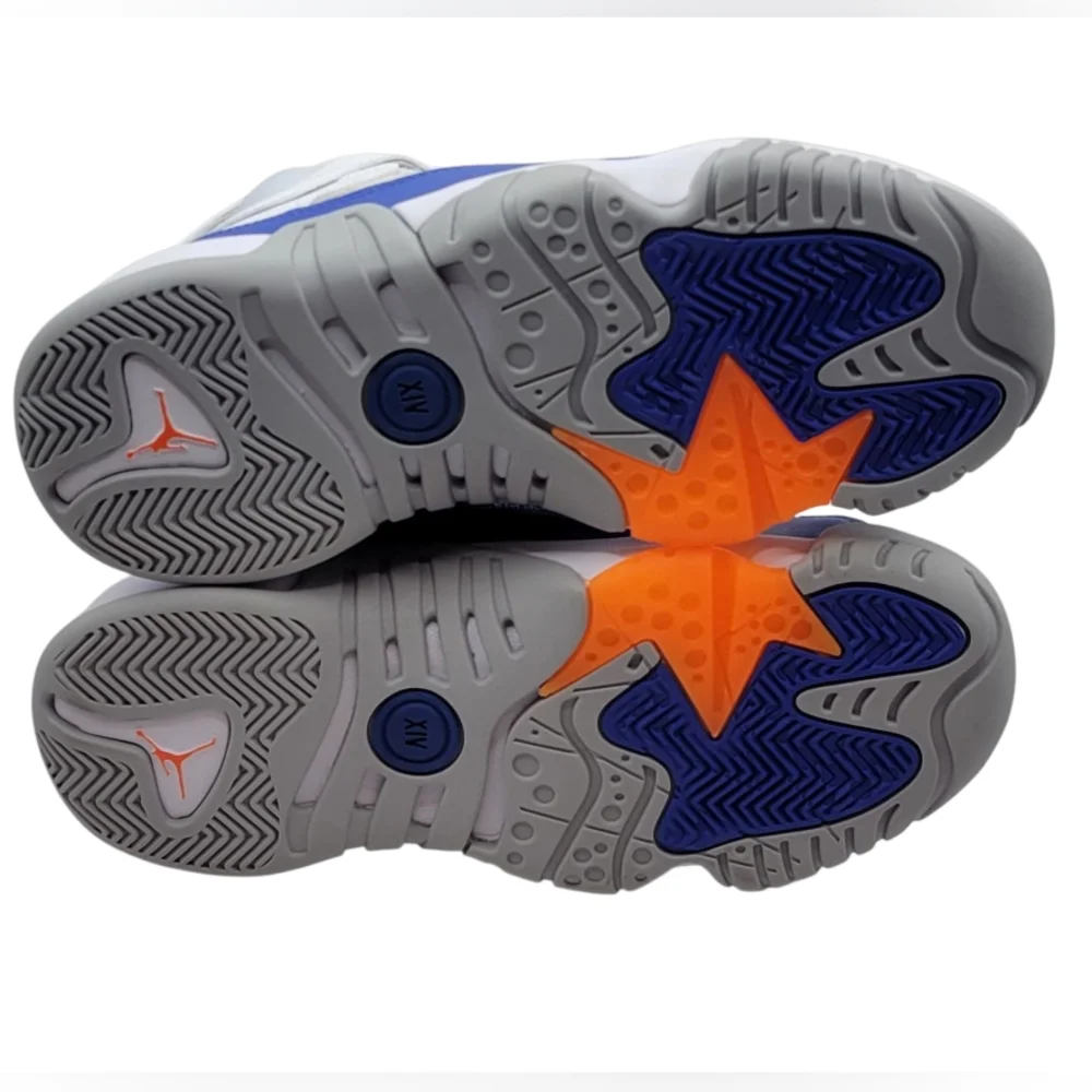 NEW Nike Jordan Jumpman Two Trey‎
